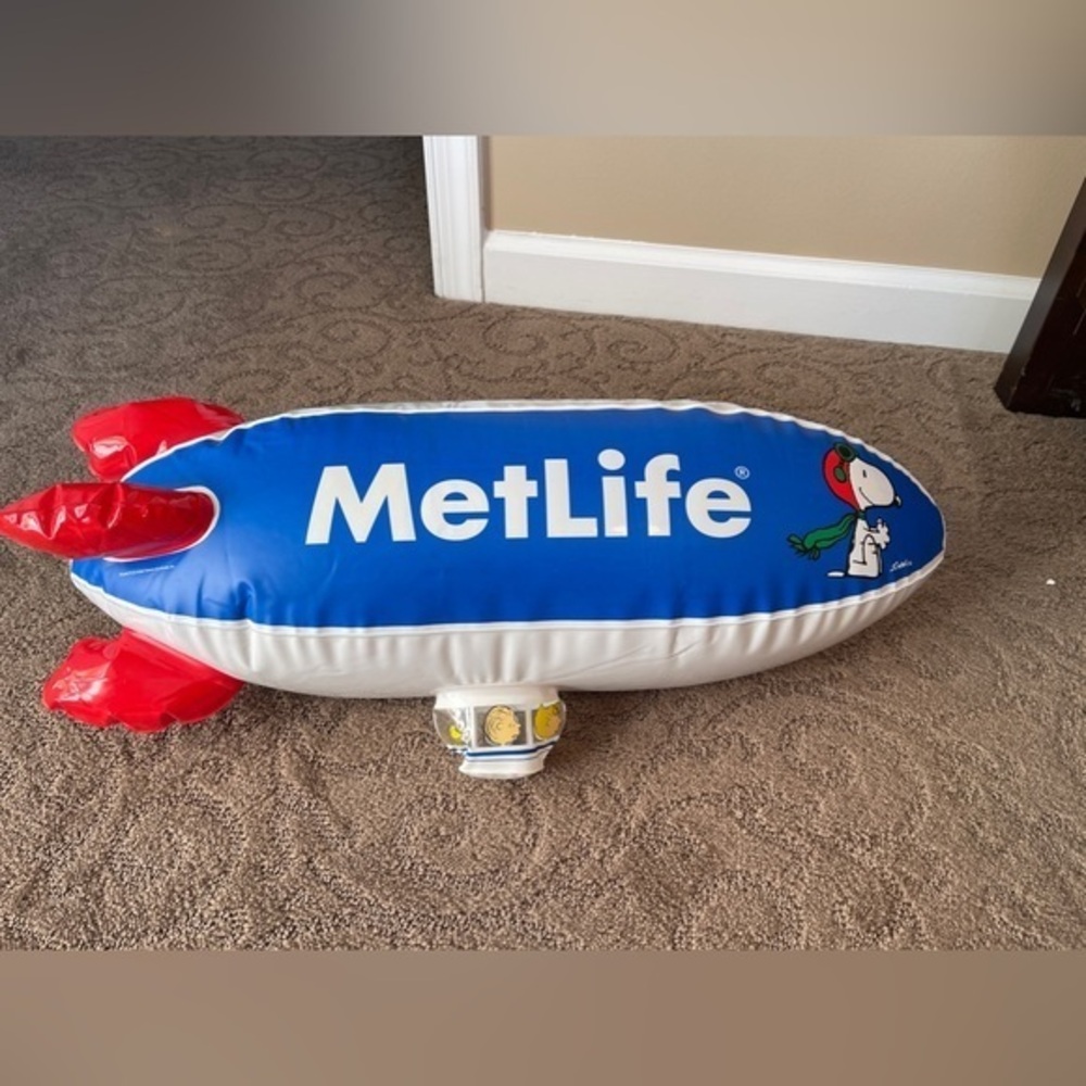 MetLife Blimp Vintage